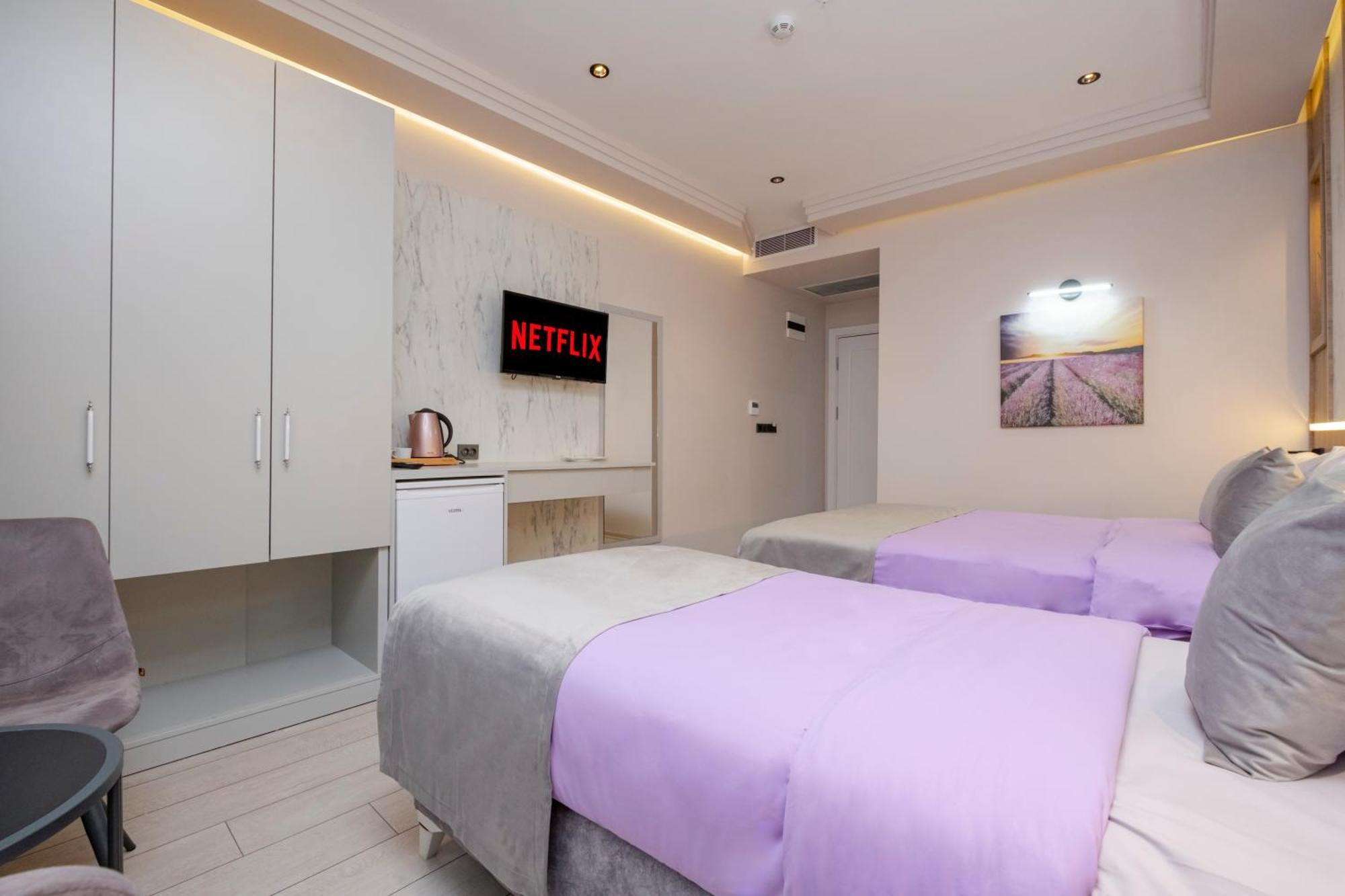 Lavender Airport Hotel Arnavutkoy ภายนอก รูปภาพ