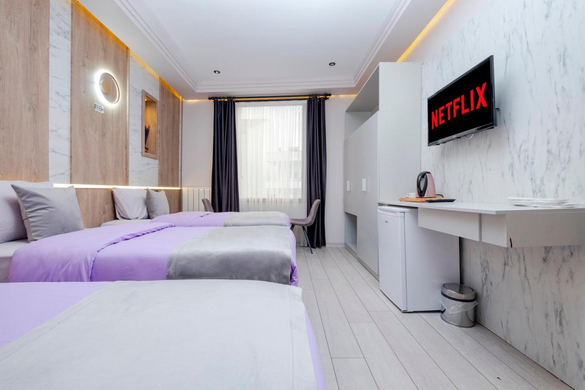 Lavender Airport Hotel Arnavutkoy ภายนอก รูปภาพ