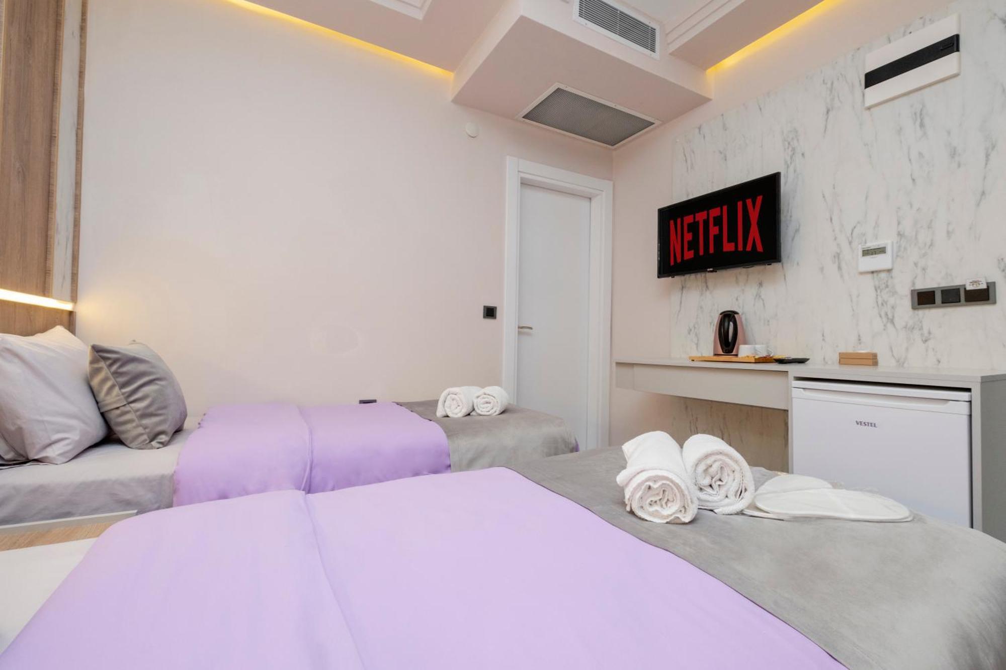 Lavender Airport Hotel Arnavutkoy ภายนอก รูปภาพ