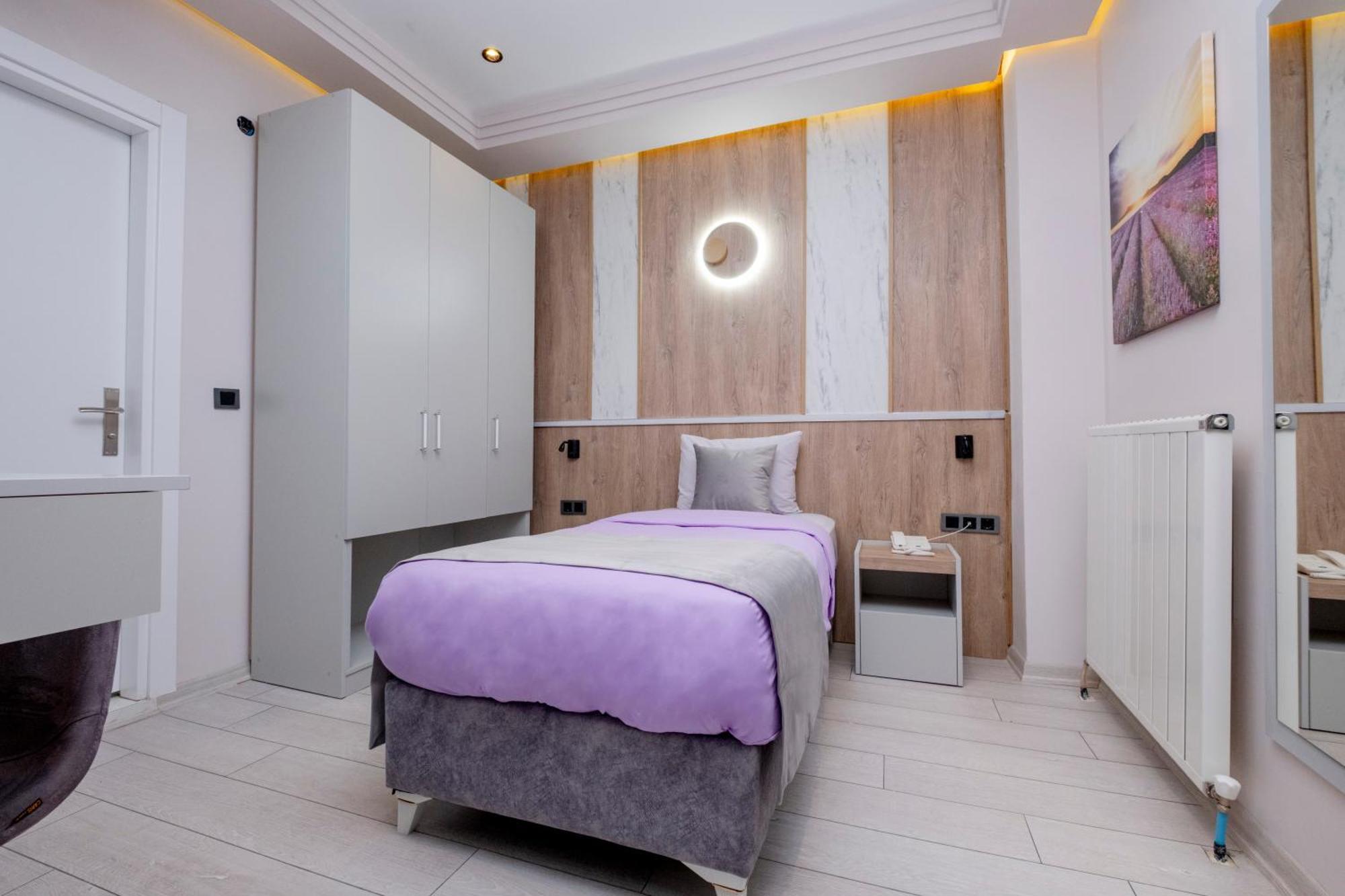 Lavender Airport Hotel Arnavutkoy ภายนอก รูปภาพ